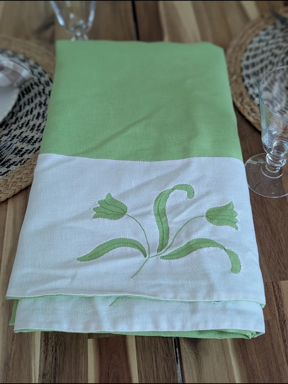 Applique Linen Tablecloth Chartreuse Green Tulips Scalloped XL Oblong